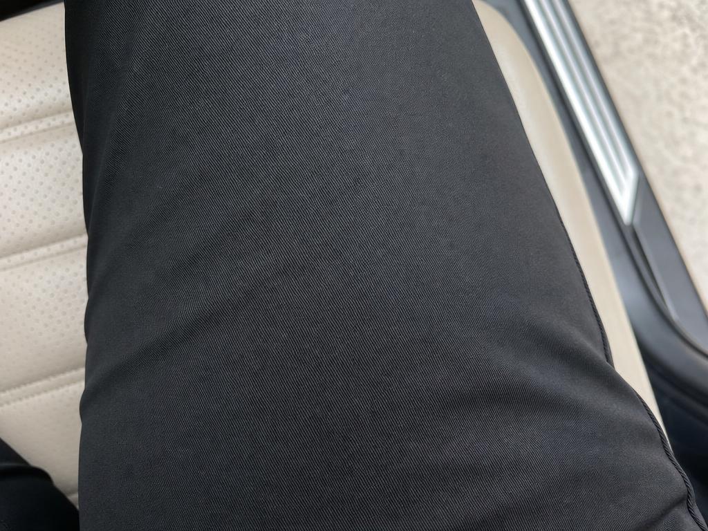 Black trousers after using the Puravetta mitt — no pet hair
